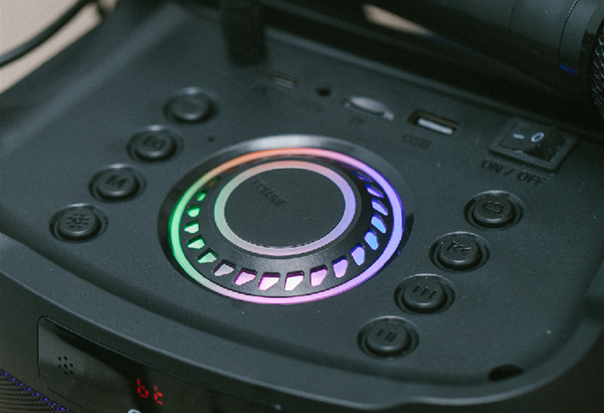 Απεικονίζονται τα πλήκτρα λειτουργίας της συσκευής.